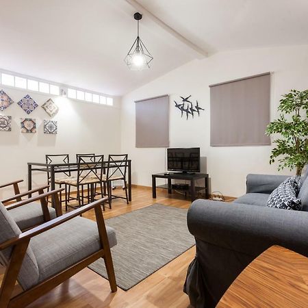 Flh Bairro Alto Stylish Apartment ลิสบอน ภายนอก รูปภาพ