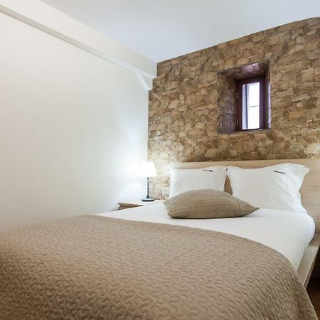 Flh Bairro Alto Stylish Apartment ลิสบอน ภายนอก รูปภาพ