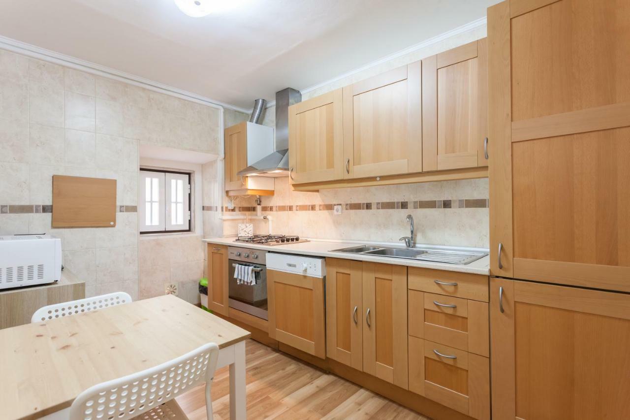 Flh Bairro Alto Stylish Apartment ลิสบอน ภายนอก รูปภาพ